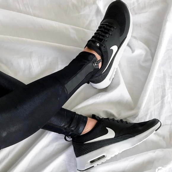 Nike Shoes - NWT👣Nike Air Max Thea black